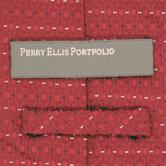 Perry Ellis Portfolio Mens Tie - Red w/Geometric - Picture 6 of 9